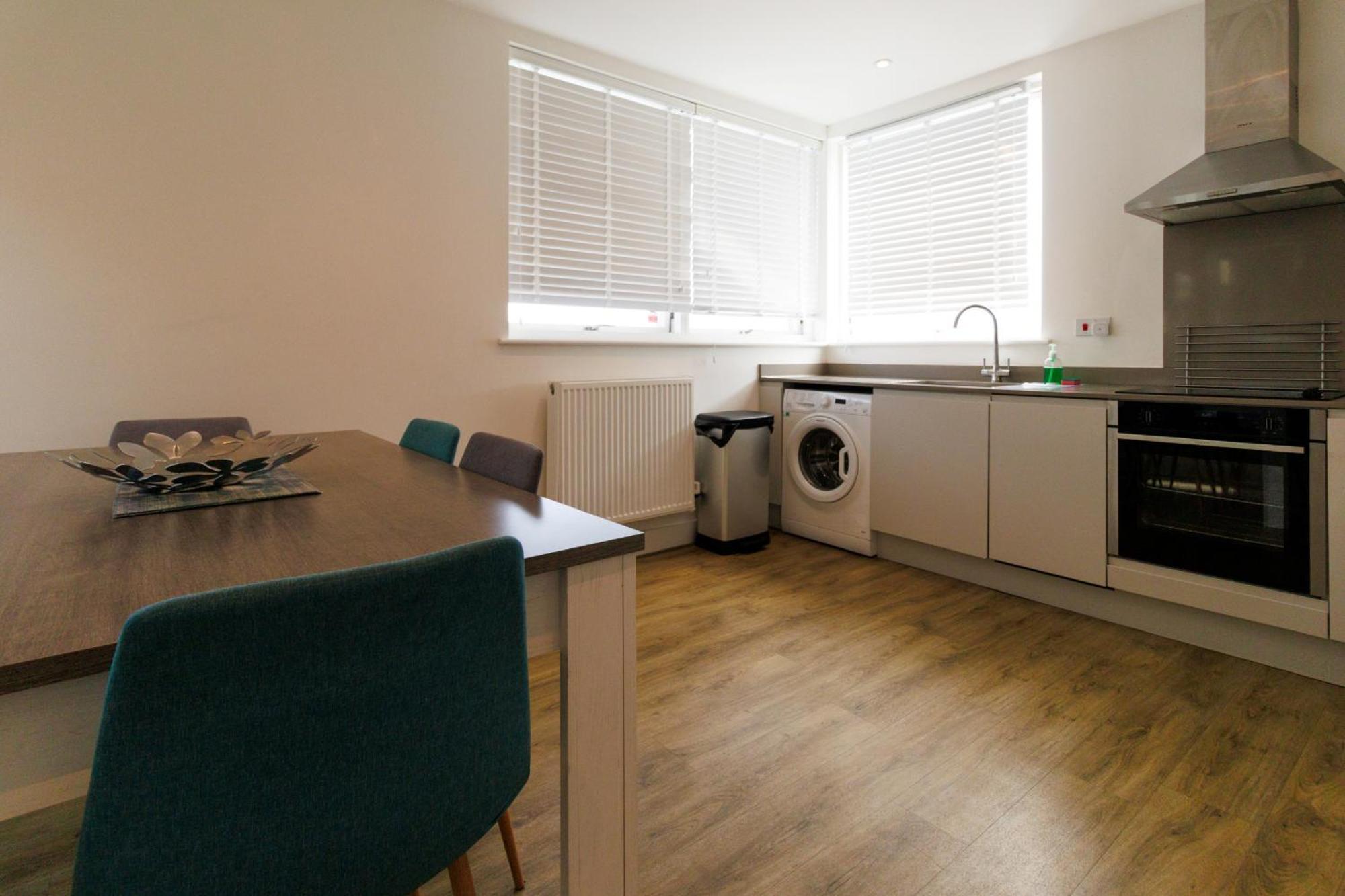 City Centre, Sleeps 7, Stunning Views & Parking, Interconnected Rooms Long Stay Work Contractor Leisure, Diamond Penthouse CBG Exterior foto